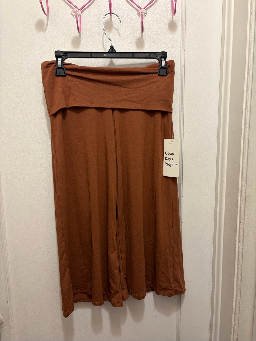 Good Days Project brown fold-over gaucho pants size small